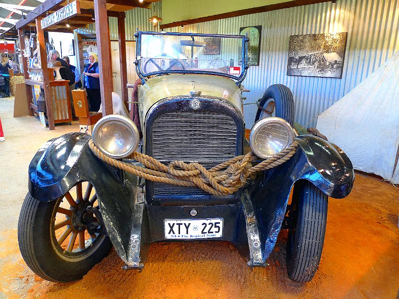 64 outback car 1926.jpg